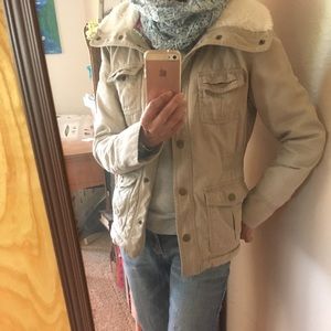 Old Navy khaki lined jacket with sherpa collar S